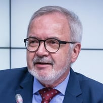 Werner Hoyer Profile Picture