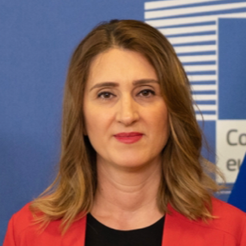Suela  Janina 