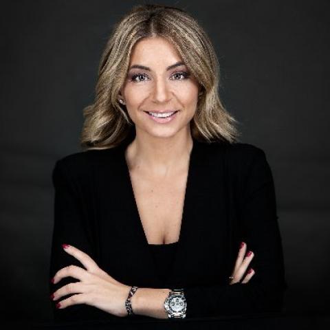 Athina Dova