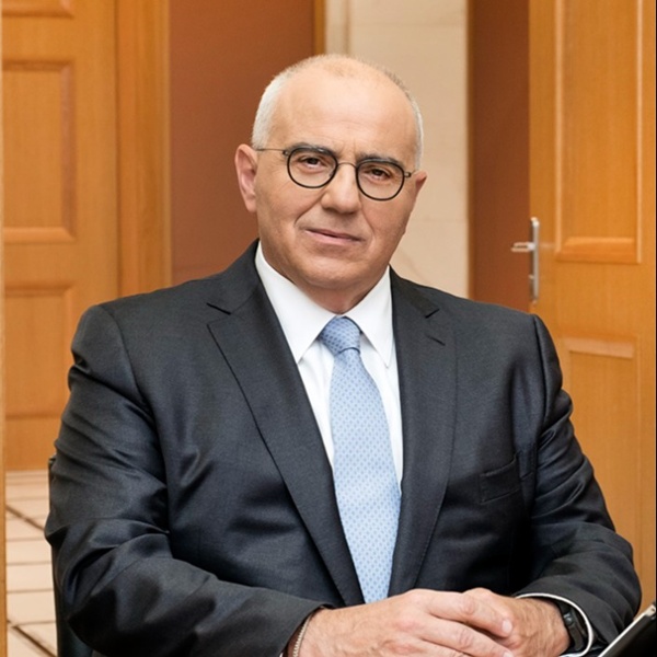 Nikolaos Karamouzis