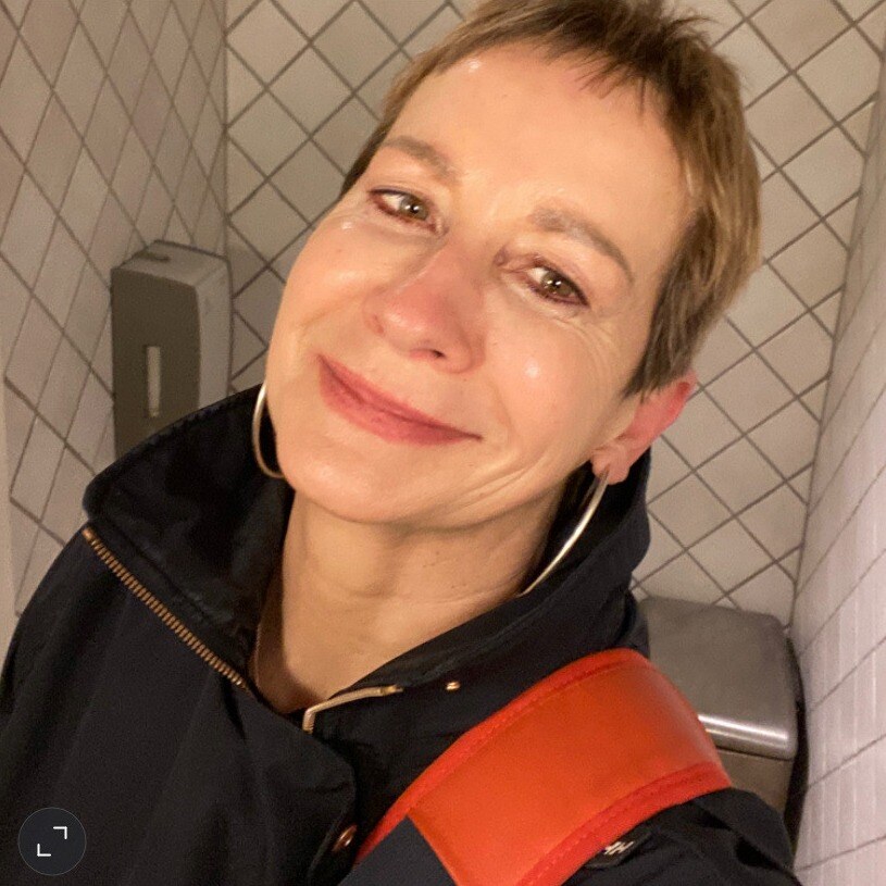Lena Divani